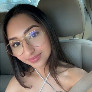 Meet your Posher, Georgina